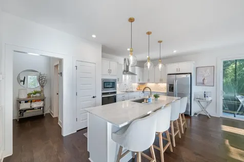 3108B Curtis Street Nashville TN 37218