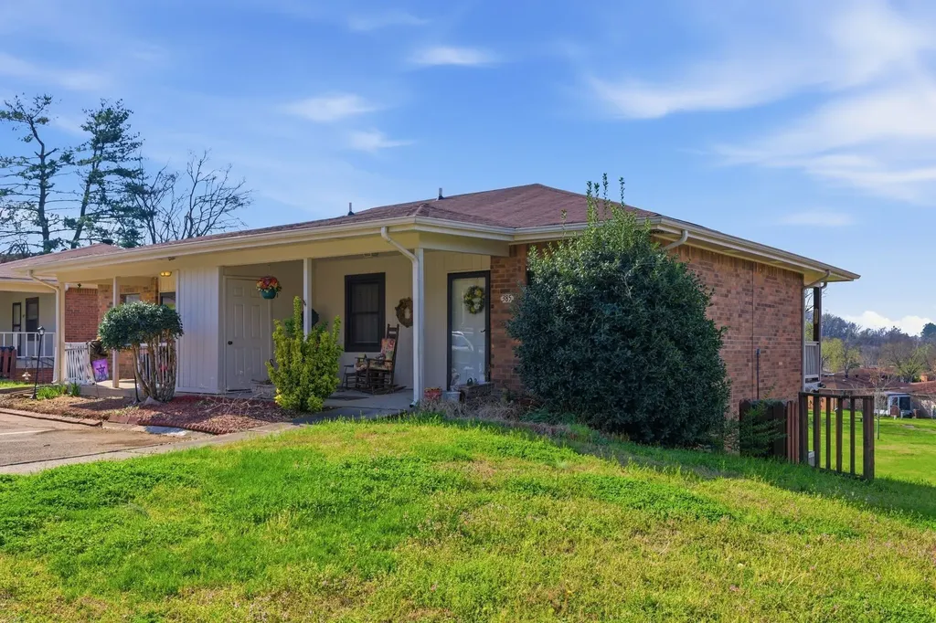 385 Deer Lake Drive Nashville TN 37221