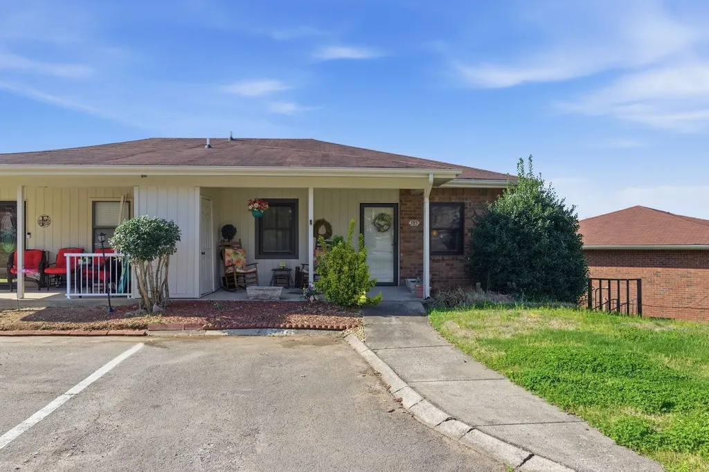 385 Deer Lake Drive Nashville TN 37221