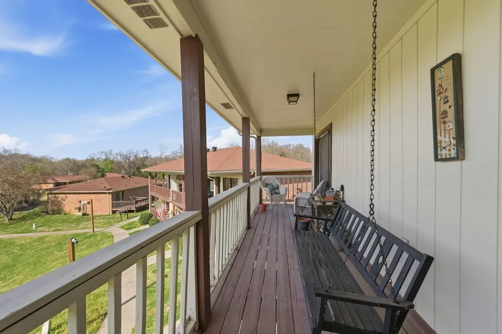 385 Deer Lake Drive Nashville TN 37221