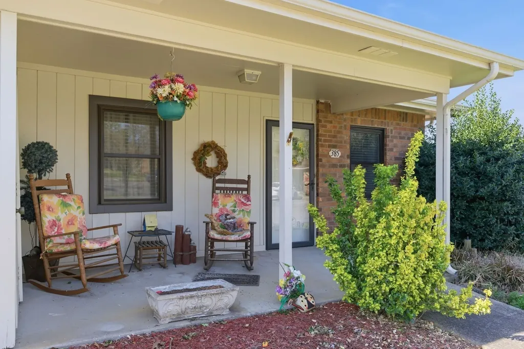 385 Deer Lake Drive Nashville TN 37221