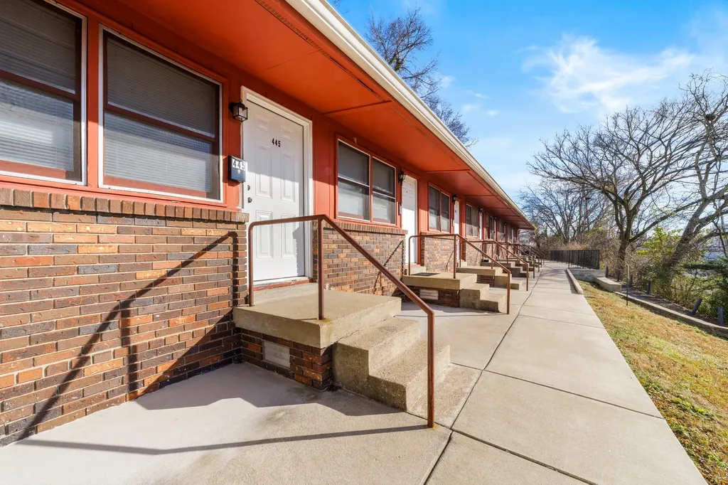 435 N 1st Street Clarksville TN 37040