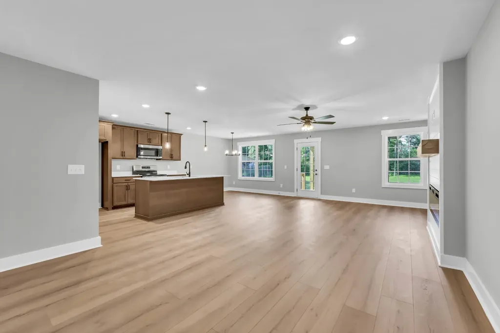 23 Virginia Terrace Clarksville TN 37042