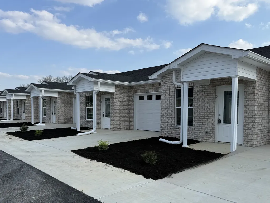 741 Kings Lane Tullahoma TN 37388