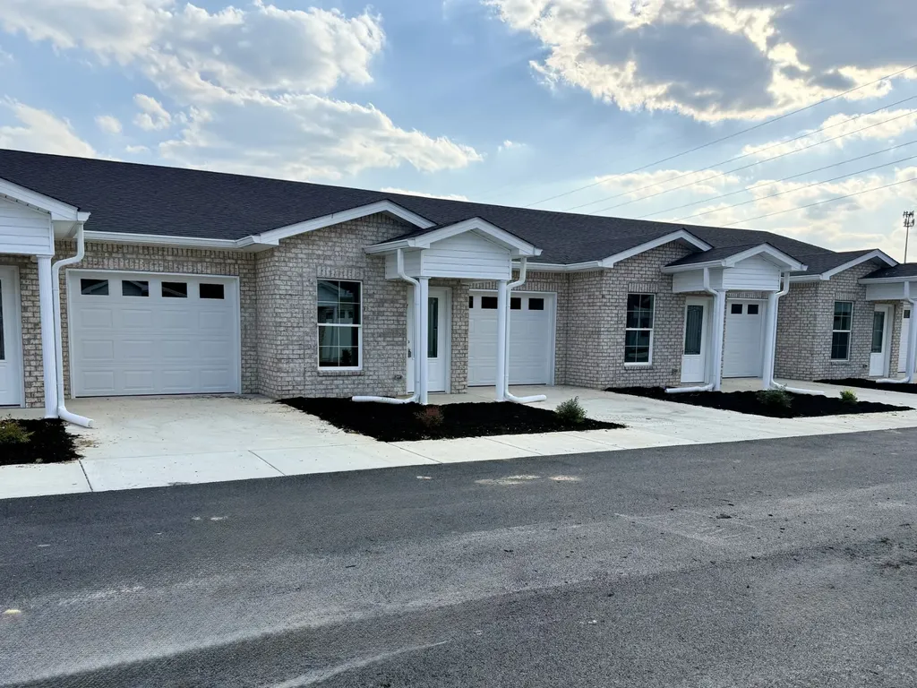 741 Kings Lane Tullahoma TN 37388