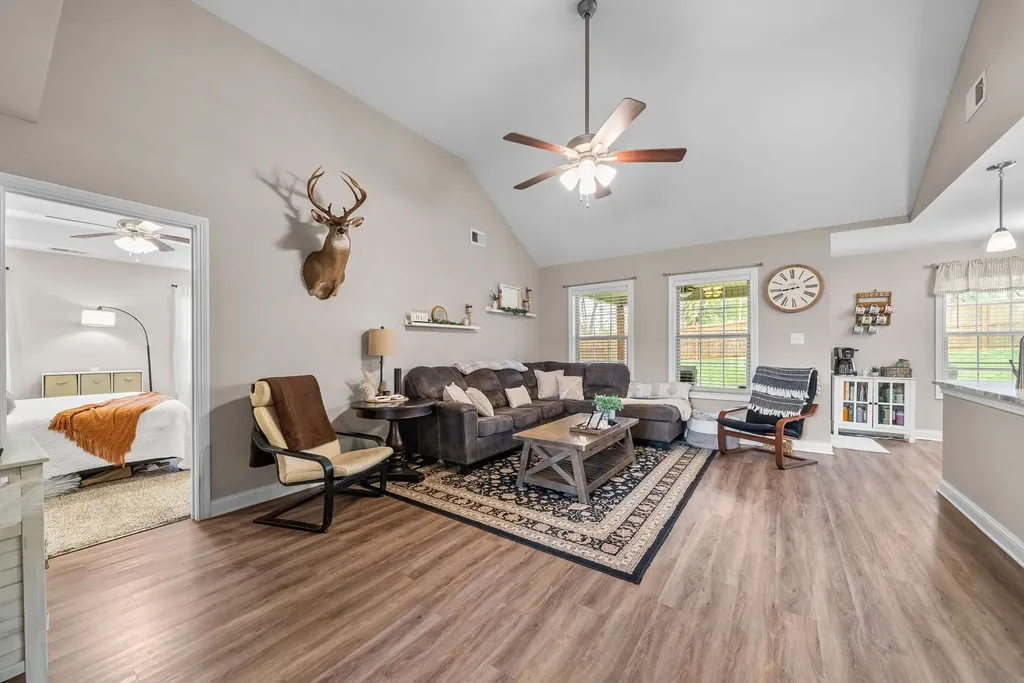 873 Lutz Lane Clarksville TN 37042