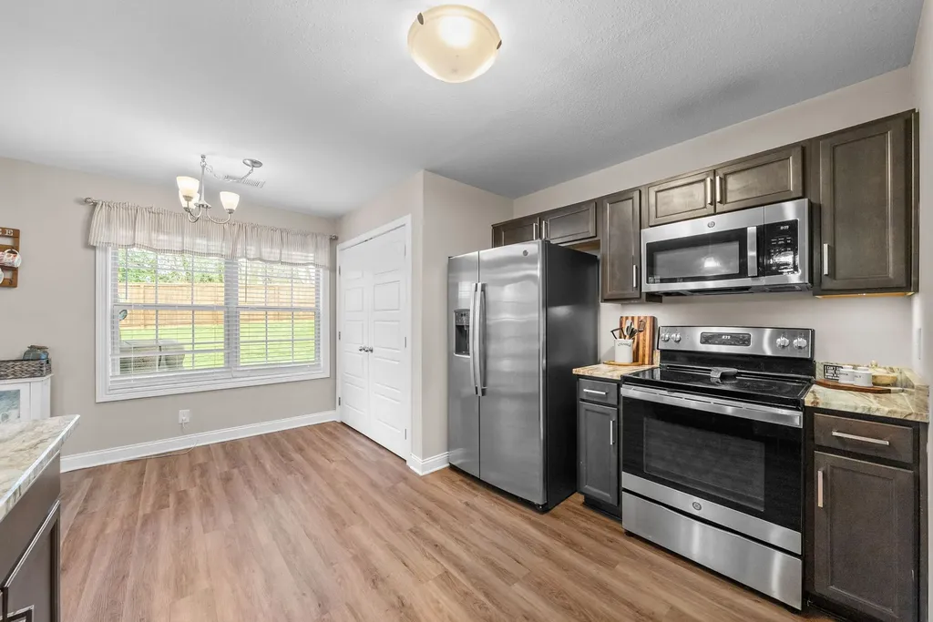 873 Lutz Lane Clarksville TN 37042