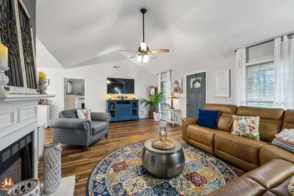 2222 Tindell Lane Columbia TN 38401
