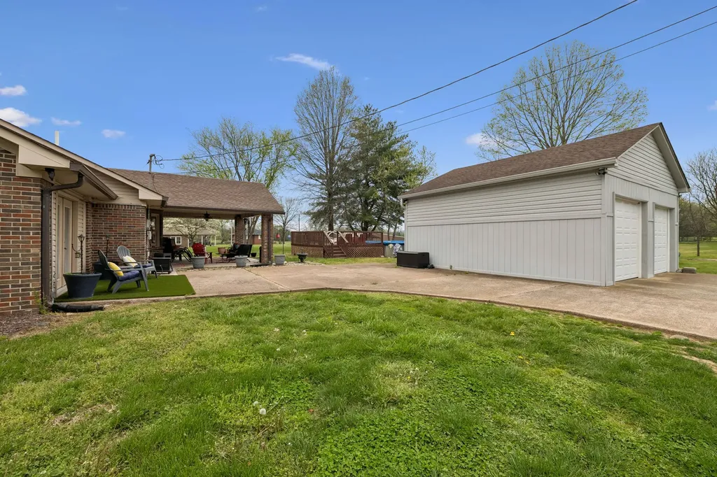 2222 Tindell Lane Columbia TN 38401