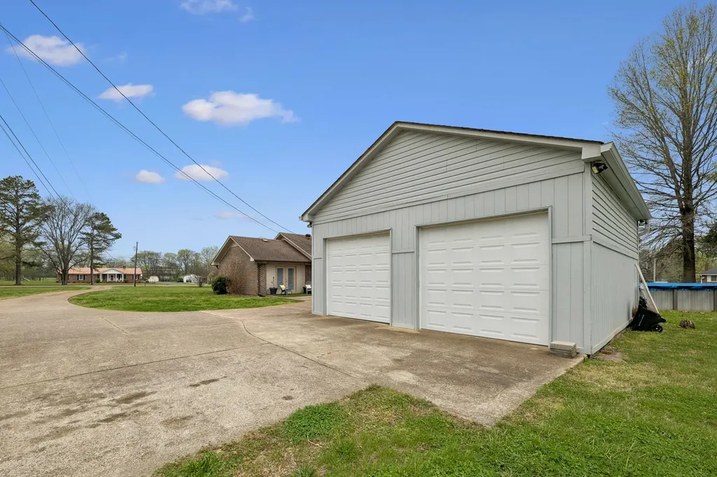 2222 Tindell Lane Columbia TN 38401