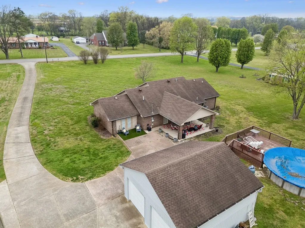 2222 Tindell Lane Columbia TN 38401
