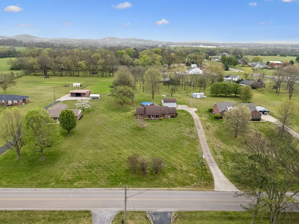 2222 Tindell Lane Columbia TN 38401