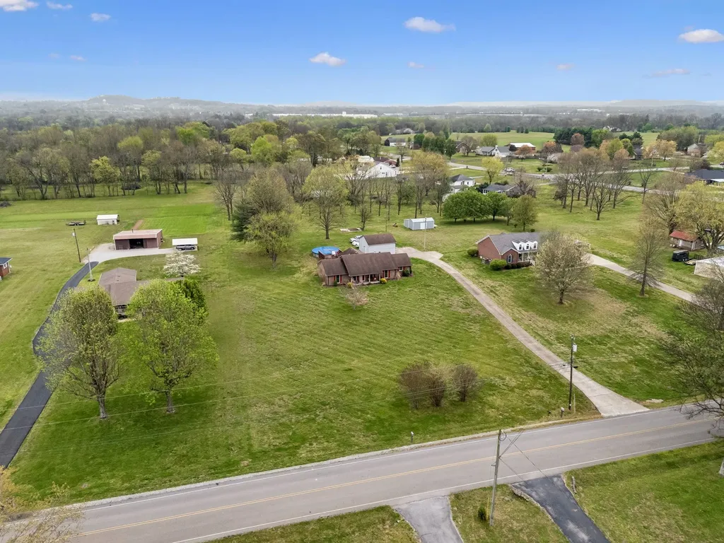 2222 Tindell Lane Columbia TN 38401