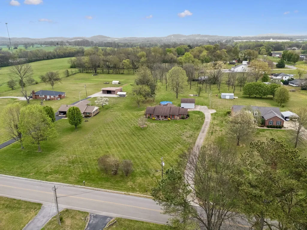 2222 Tindell Lane Columbia TN 38401