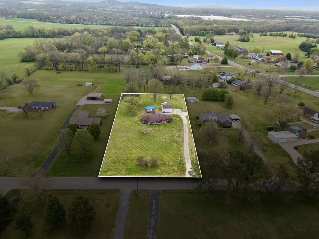 2222 Tindell Lane Columbia TN 38401
