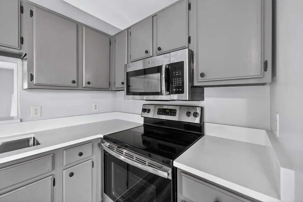 2830 Lake Forest Drive Nashville TN 37217