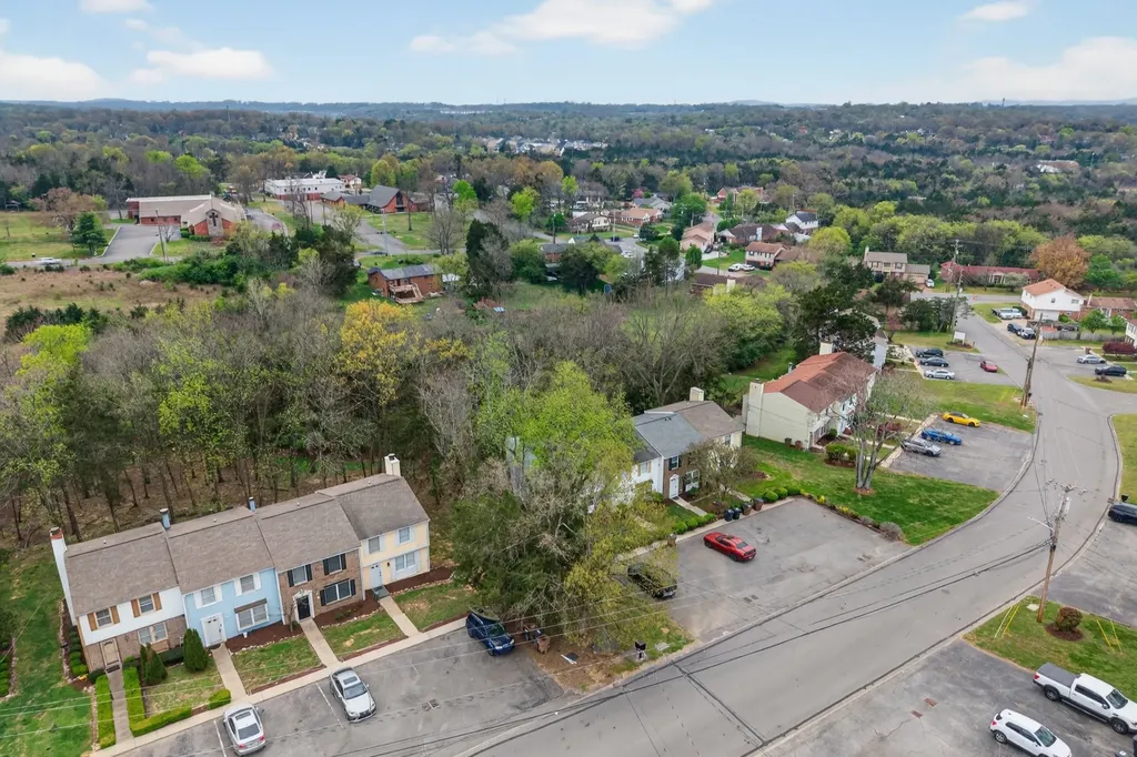 2830 Lake Forest Drive Nashville TN 37217