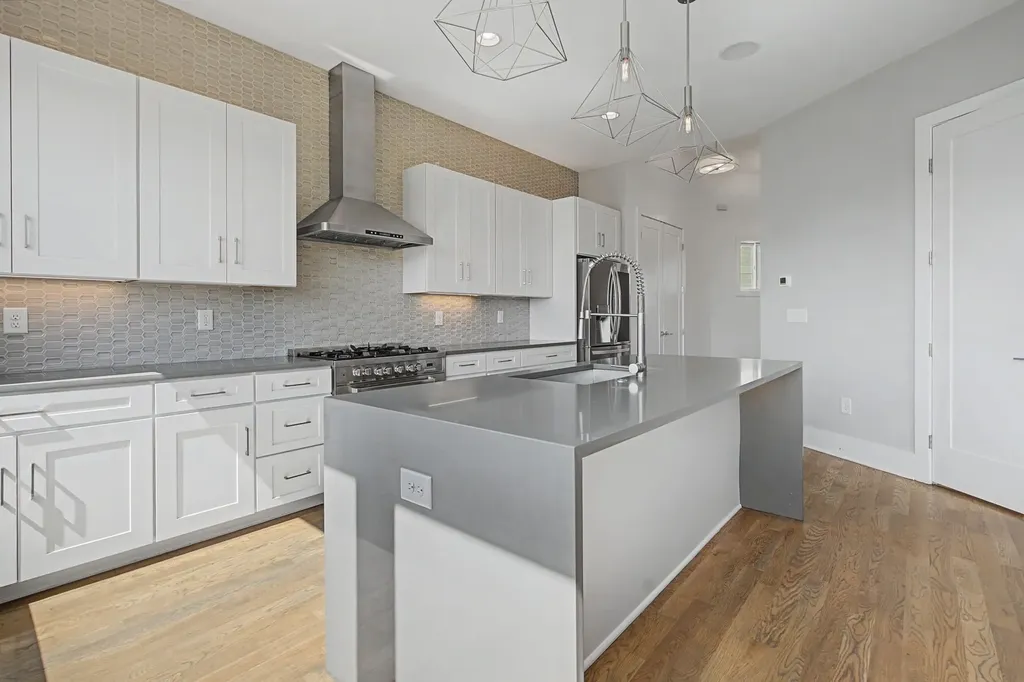 118B Fern Avenue Nashville TN 37207