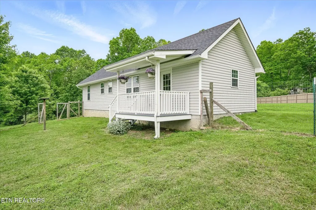 1447 Dykes Road Crossville TN 38571