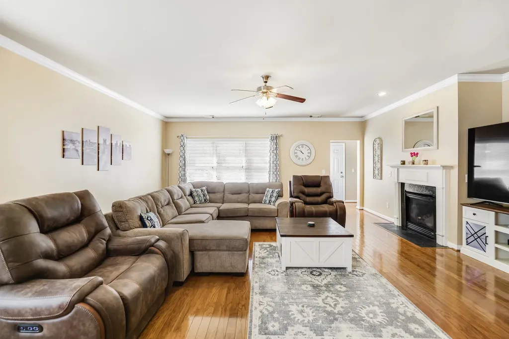 5239 New John Hagar Road Hermitage TN 37076