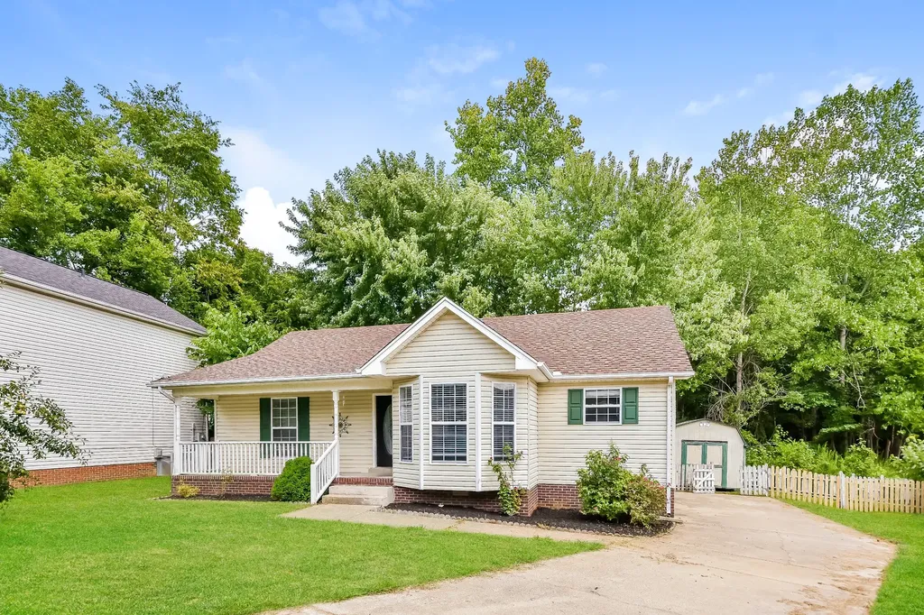 649 Laramie Drive Springfield TN 37172