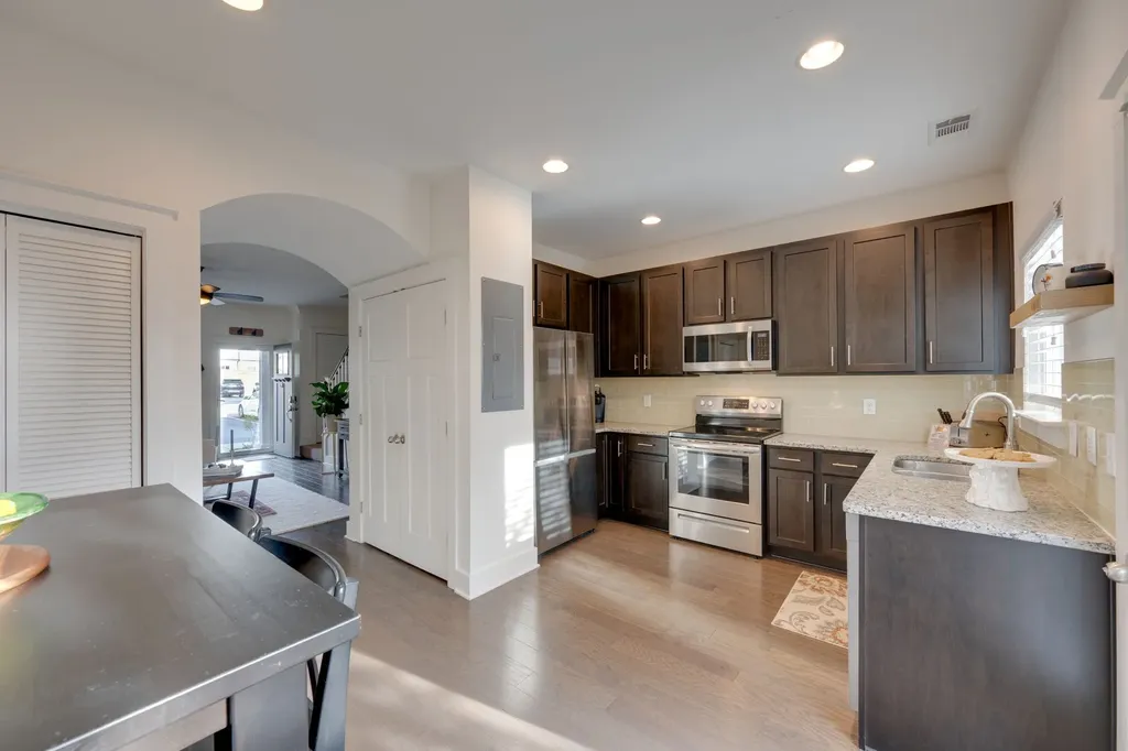 206 W Mill Drive Nashville TN 37209