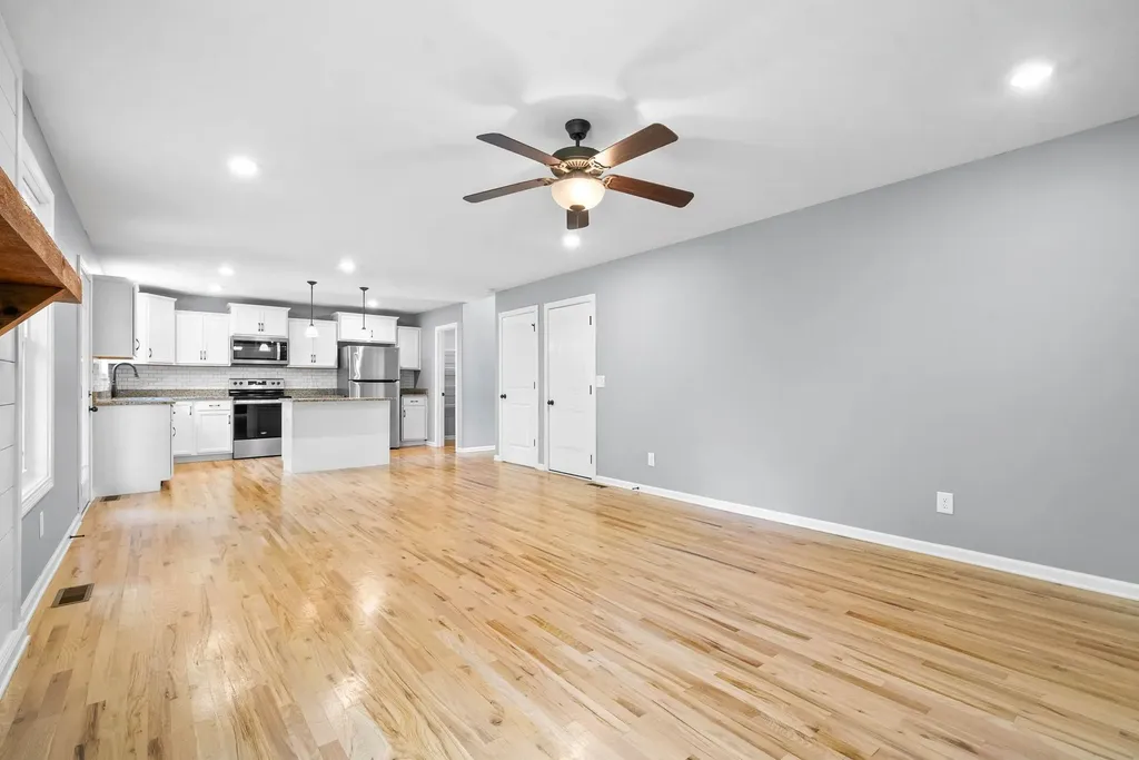 1781 Rains Road Clarksville TN 37042