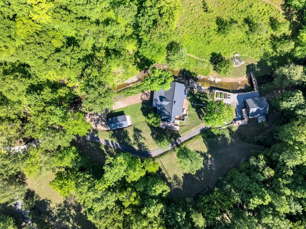 7741 Caney Fork Road Fairview TN 37062