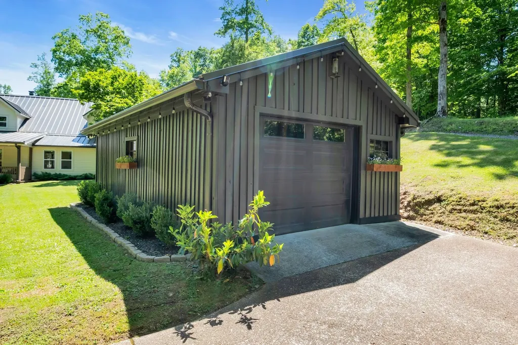 7741 Caney Fork Road Fairview TN 37062