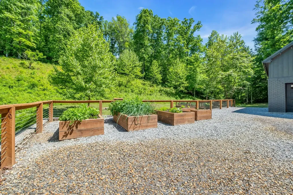 7741 Caney Fork Road Fairview TN 37062