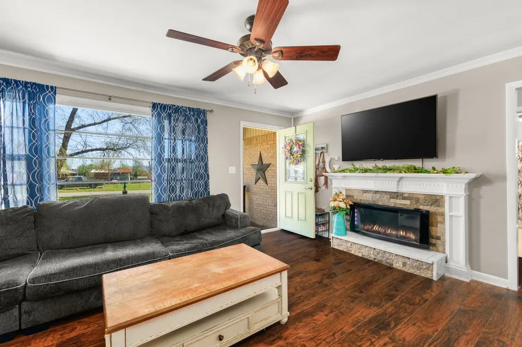 303 Moss Drive Mcminnville TN 37110