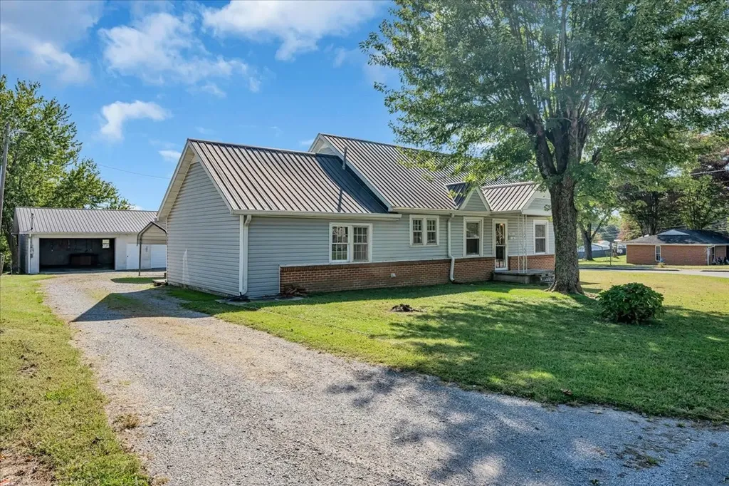 416 Juniper Lane Smithville TN 37166
