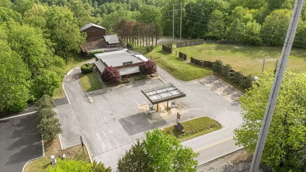 7080 Dale Ridge Road Lancaster TN 38569