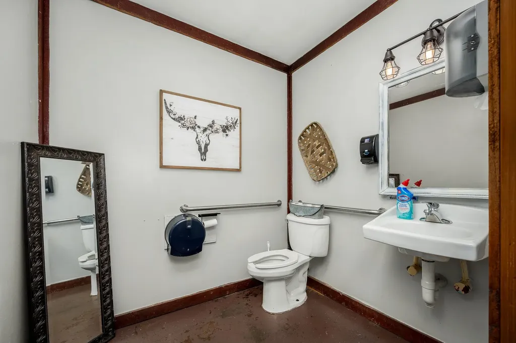 7080 Dale Ridge Road Lancaster TN 38569