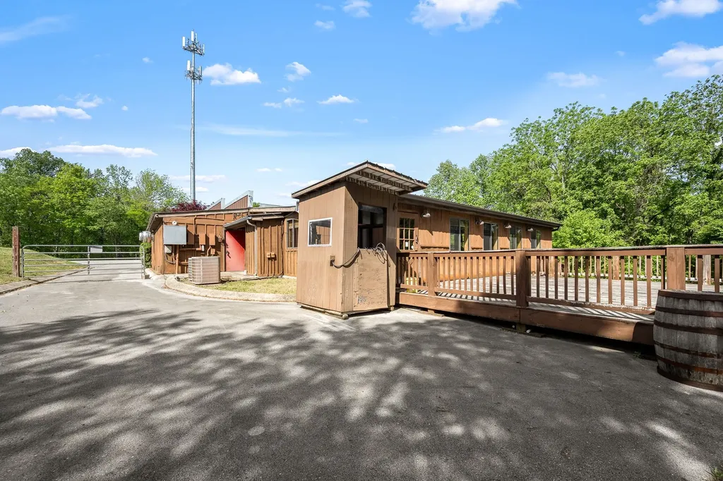 7080 Dale Ridge Road Lancaster TN 38569