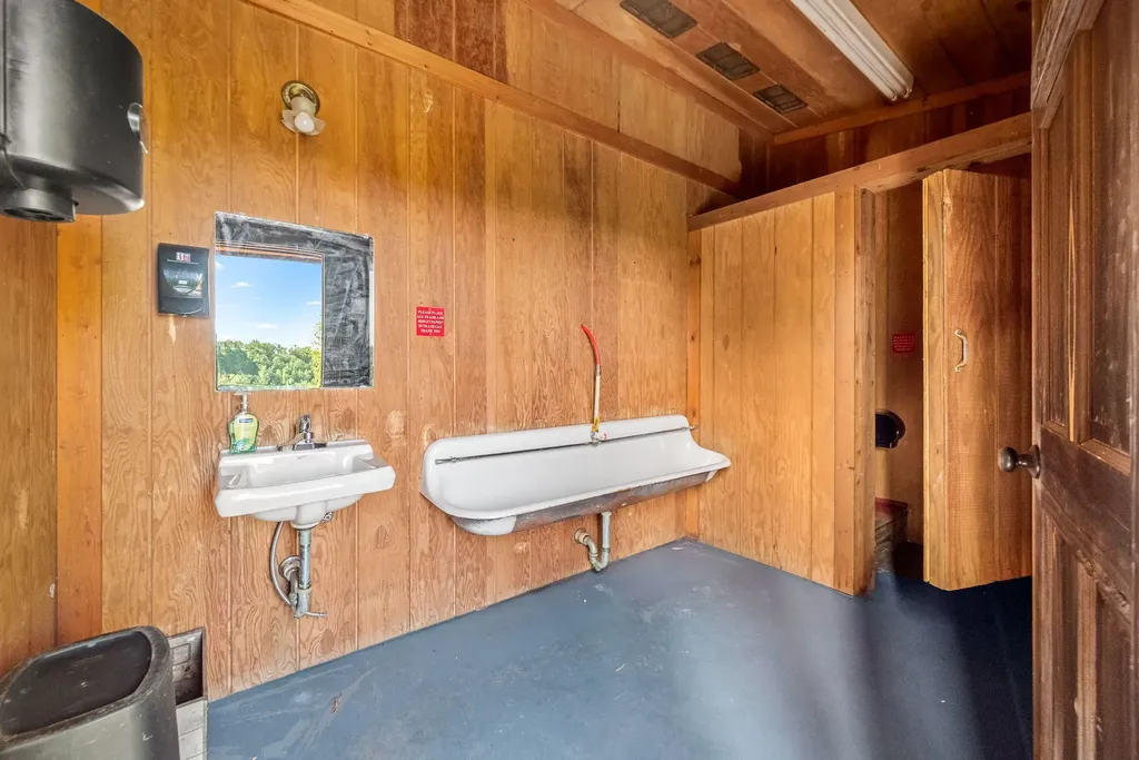 7080 Dale Ridge Road Lancaster TN 38569