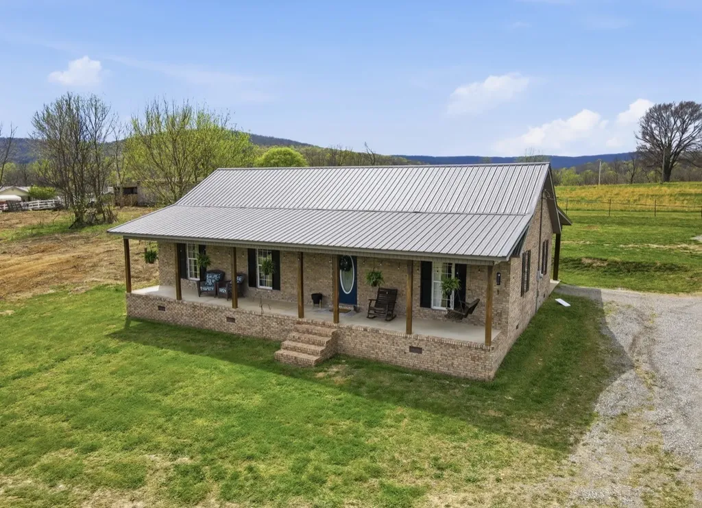 138 Poplar View Lane Huntland TN 37345
