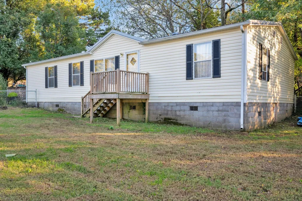 944 Deason Road Dickson TN 37055