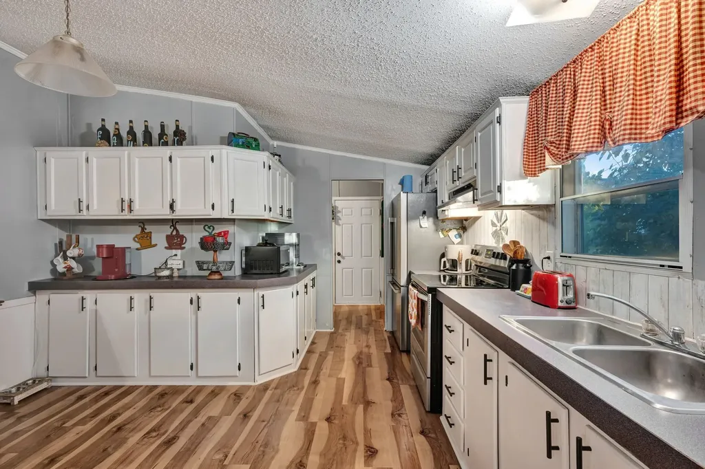 944 Deason Road Dickson TN 37055
