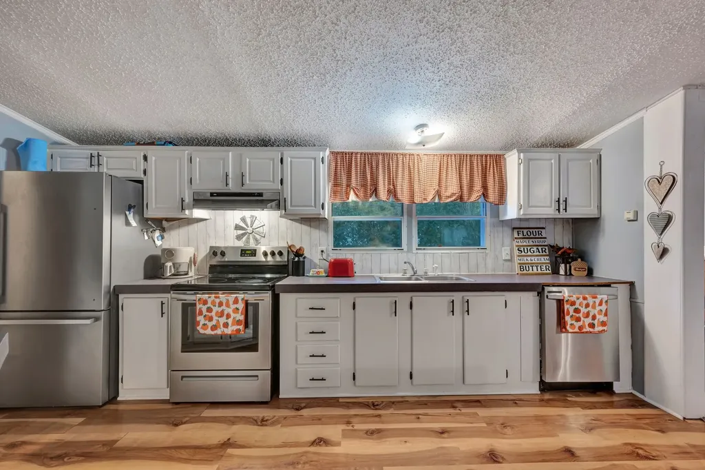 944 Deason Road Dickson TN 37055