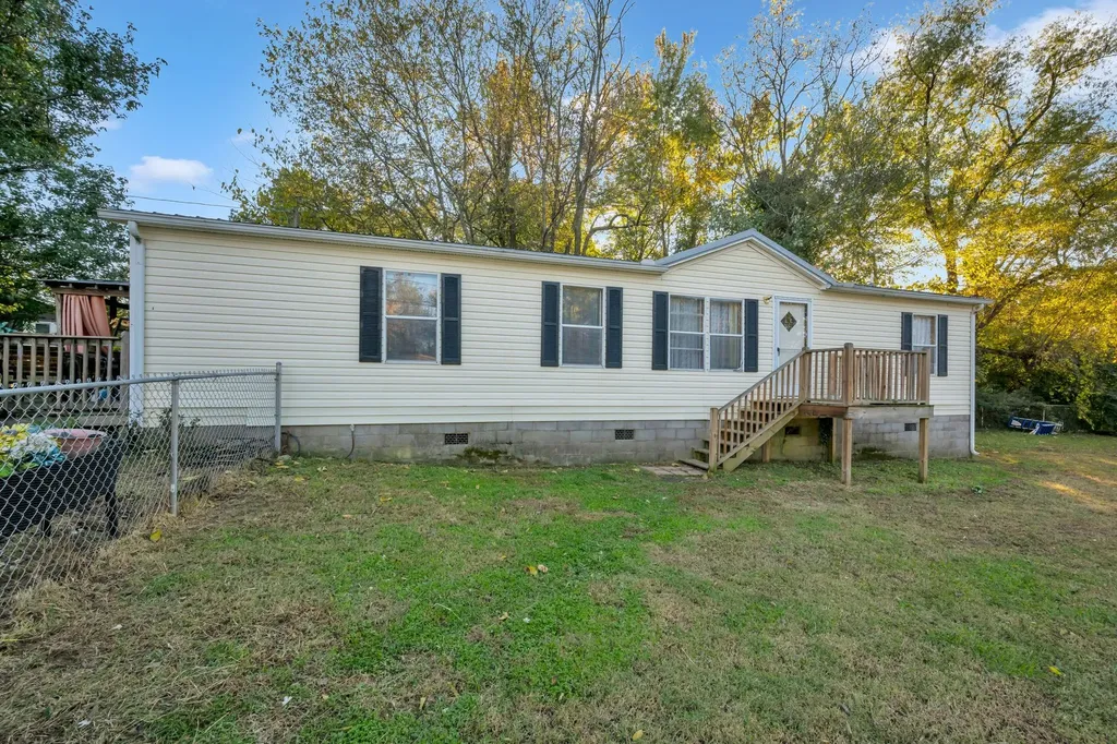 944 Deason Road Dickson TN 37055