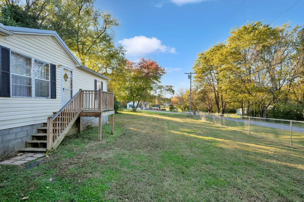 944 Deason Road Dickson TN 37055