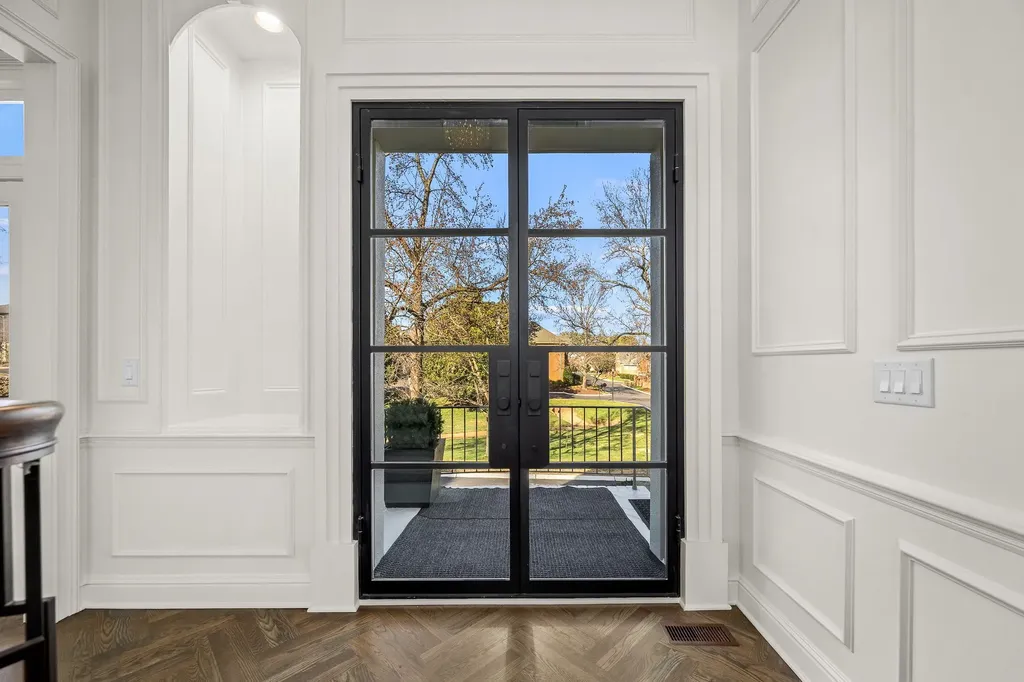 135 Abbottsford Nashville TN 37215