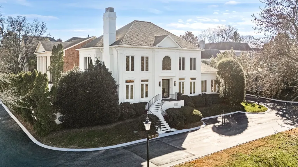 135 Abbottsford Nashville TN 37215
