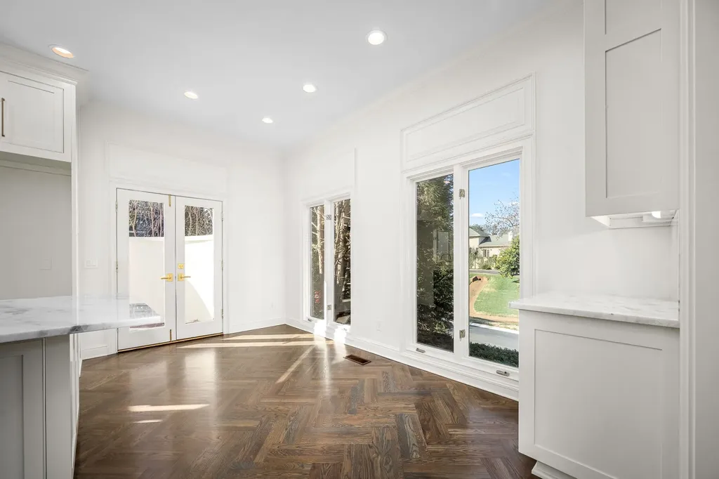 135 Abbottsford Nashville TN 37215