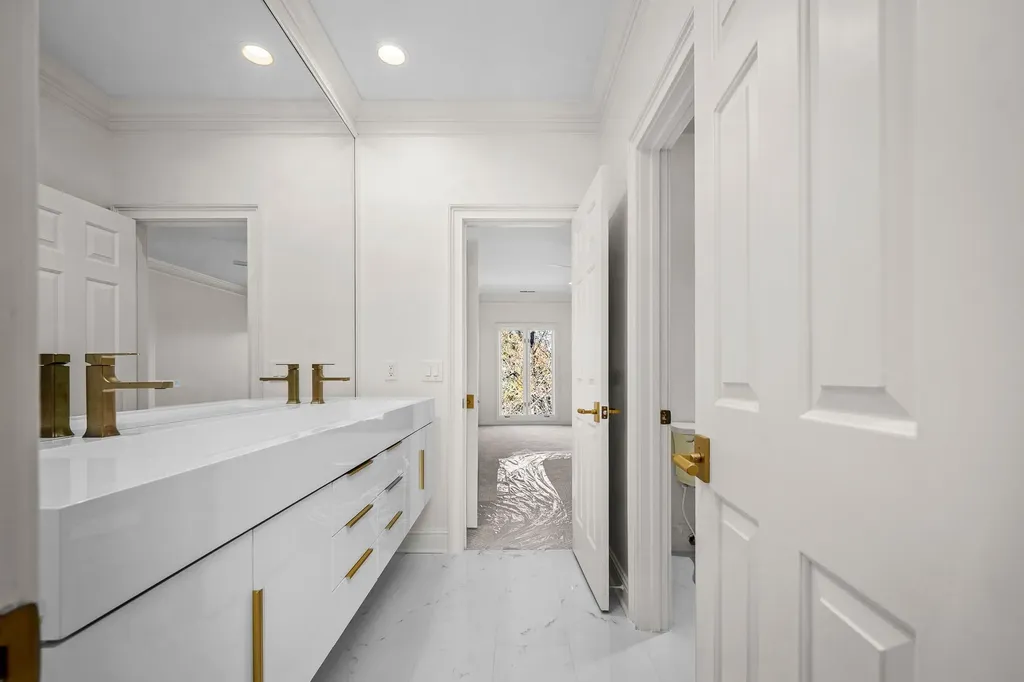 135 Abbottsford Nashville TN 37215