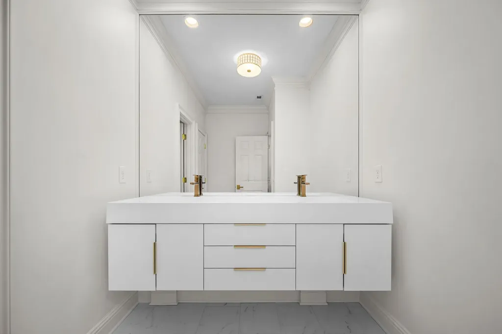135 Abbottsford Nashville TN 37215
