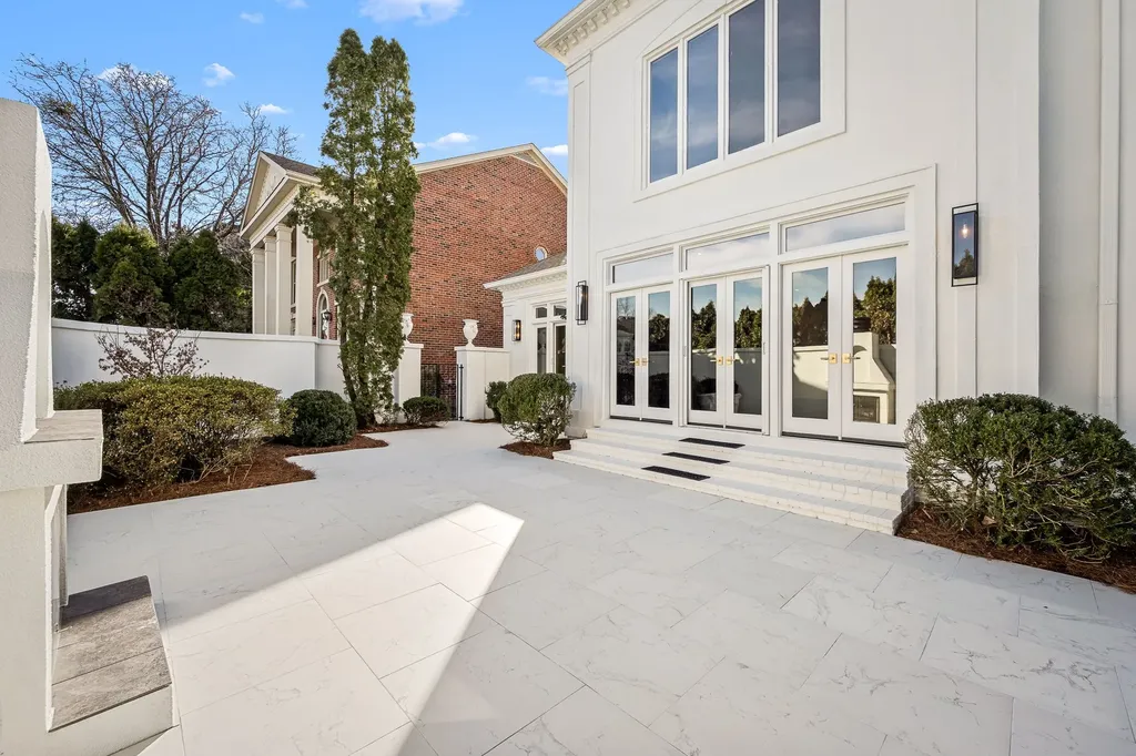 135 Abbottsford Nashville TN 37215