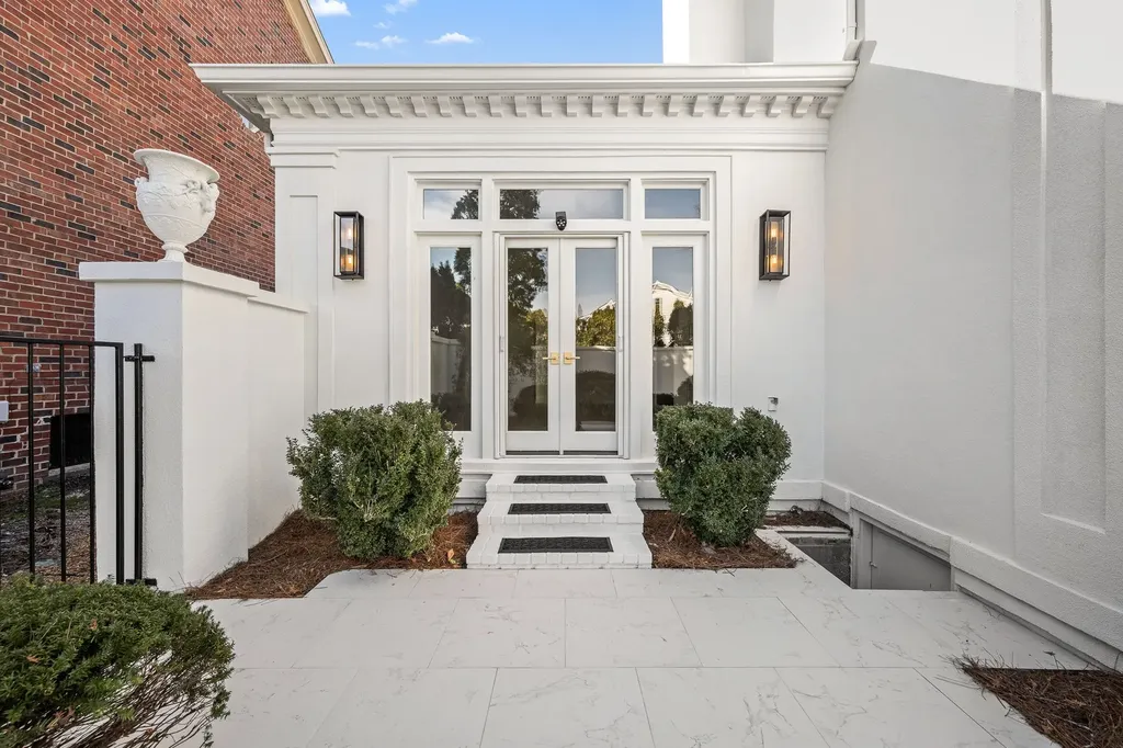 135 Abbottsford Nashville TN 37215