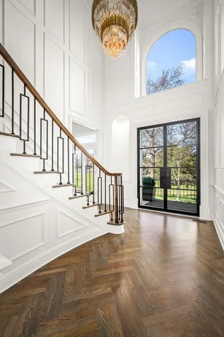 135 Abbottsford Nashville TN 37215
